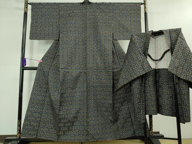 平和屋着物■希少　本場大島紬　龍郷絣　秋名バラ　アンサンブル　羽織セット　逸品　DZAB1360kh5