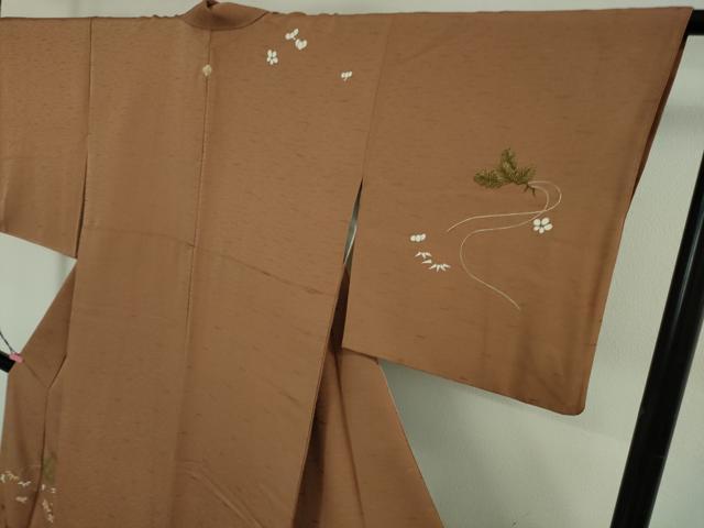 平和屋本店■極上　創業460年・千總　訪問着　刺繍　手描き　松竹梅　土器色地　金彩　逸品　DZAB1634kh5_2