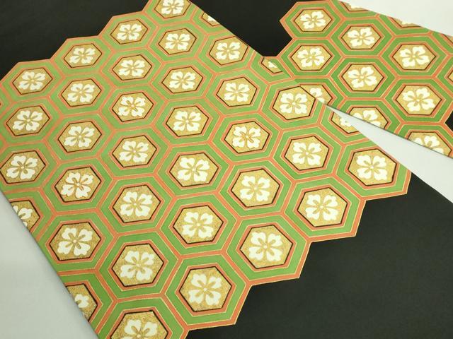 平和屋着物●極上　塩瀬　九寸名古屋帯　駒刺繍　亀甲花菱文　黒地　金彩　逸品　DZAB1821kh6_1
