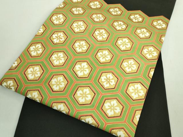 平和屋着物●極上　塩瀬　九寸名古屋帯　駒刺繍　亀甲花菱文　黒地　金彩　逸品　DZAB1821kh6_5