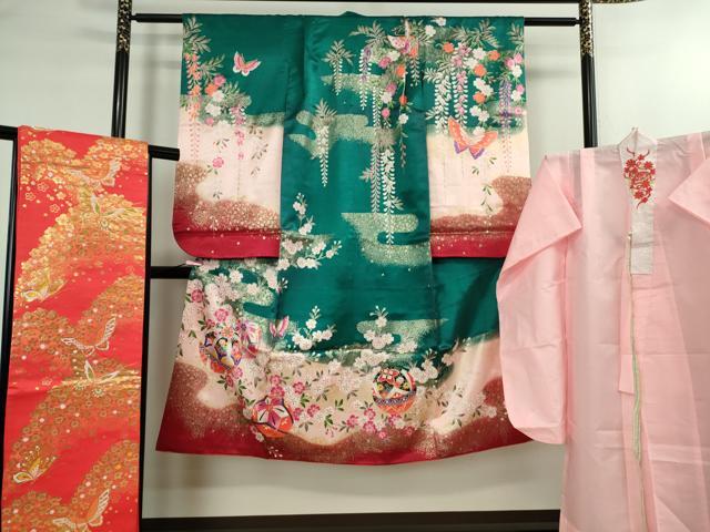 平和屋本店[]極上　七五三　女の子　7歳　祝着・襦袢(単衣・半衿刺繍)・袋帯　3点セット　舞蝶毬文　金彩　逸品　DZAB1855kh6