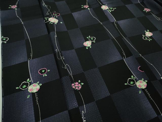 平和屋着物●極上　小紋　市松花文　黒地　京都きもの友禅扱い　ロング丈　逸品　未使用　DZAB2444kh6 P74036_image3.jpg