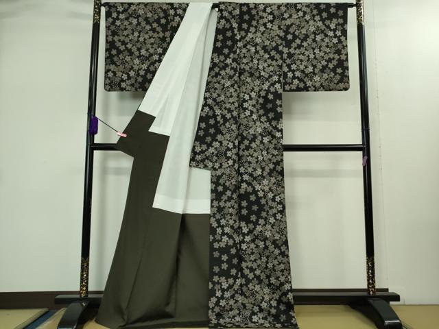 平和屋本店●希少　本場大島紬　吉三郎　吉織物謹製　割込絣織　新古典絣　古代染色純泥染　舞桜　黒地　証紙付き　逸品　DZAB2460kh6_2