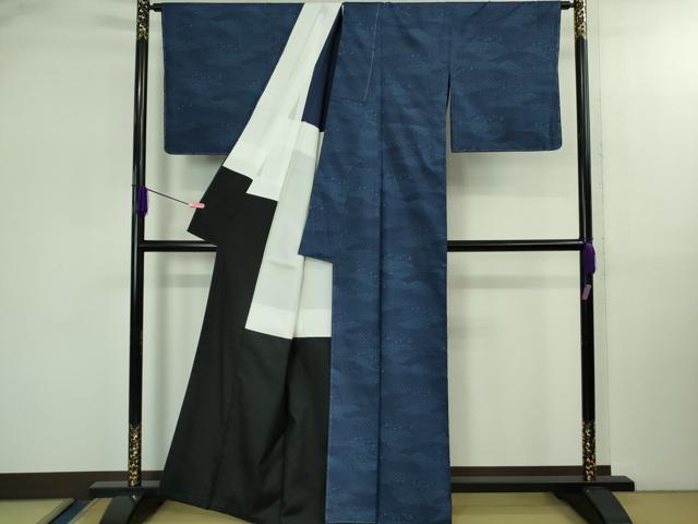 平和屋着物●極上　本場大島紬　琉球藍　名物裂霞文　まさき織物謹製　背抜き仕立て　証紙付き　逸品　未使用　DZAB2779kh6_2