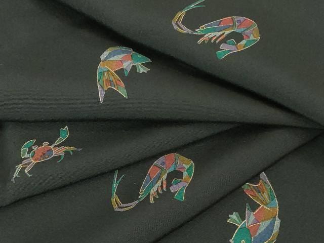 平和屋着物●極上　伝統工芸品　民芸草木　小紋　海老　蟹　魚　黒地　金彩　反端付き　逸品　DZAB3038kh6