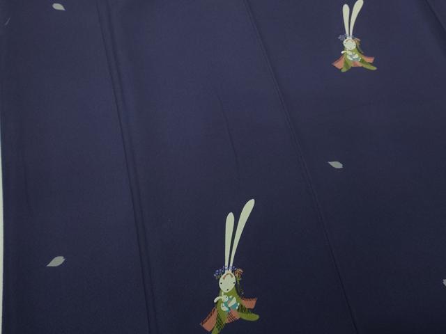 平和屋本店●極上　世界的人形師　辻村寿三郎　ジュサブロー　訪問着　兎　舞桜　深紫色地　鬼しぼ縮緬　逸品　DZAB3430kh6_4