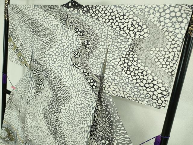 平和屋本店●極上　訪問着　東雲絞り　相良刺繍　流水花文　暈し染め　金糸　銀通し地　逸品　未使用　DZAB3813kh6_2