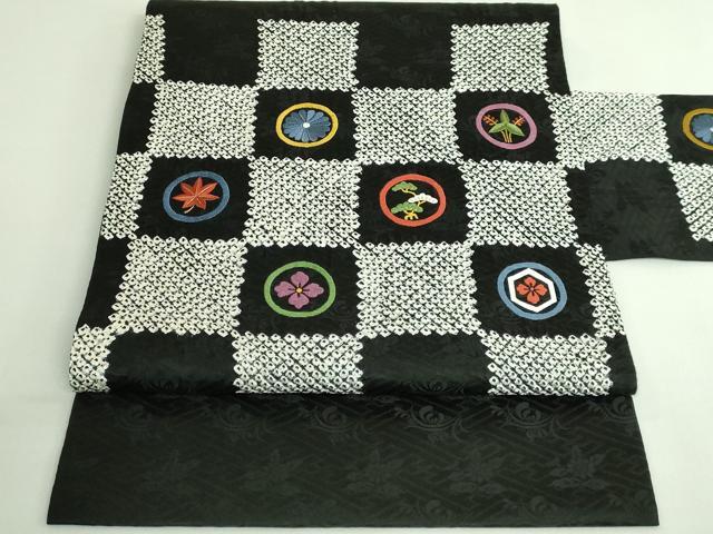 平和屋着物●極上　九寸名古屋帯　刺繍　絞り　市松花文　黒地　逸品　DZAB3969kh6