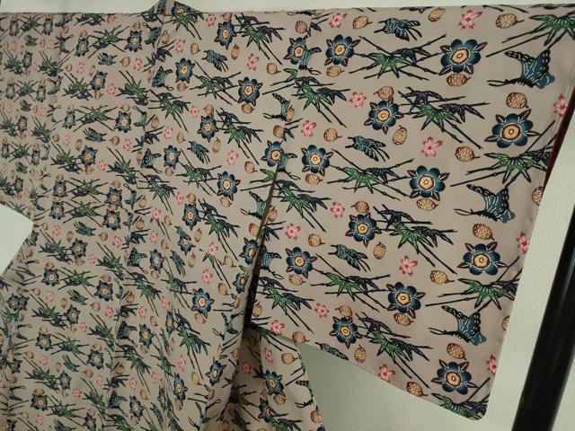 長閑やかさ屋中央局●限りない 万物の霊長国宝 玉那覇有公 発祥地琉球紅型 小紋 舞蝶笹花文 松ぼくり 梅薄墨色地 珠玉 未当てはめる DZAB4021kh6