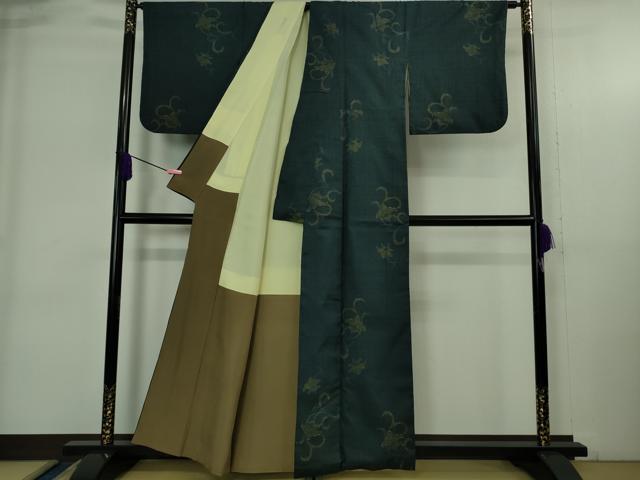 平和屋本店●極上　本場結城紬　重要無形文化財　100亀甲　飛び亀甲柄　花唐草文　褐返色地　証紙付き　逸品　DZAB4080kh6