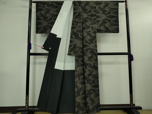 平和屋着物●極上　都喜ヱ門　本場大島紬　7マルキ　純泥染　柔和な装い　藤絹織物謹製　証紙付き　逸品　未使用　DZAB4150kh6_2
