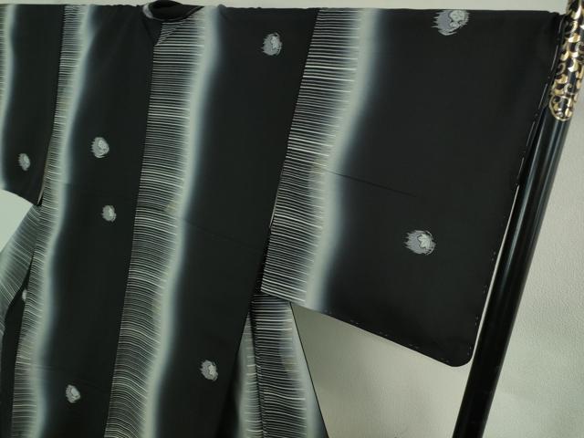 平和屋着物●極上　小紋　よろけ縞　楓　暈し染め　黒地　金銀彩　ロング丈　逸品　未使用　DZAB4325kh6_2