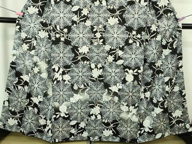 平和屋本店●極上　小紋　正倉院花唐草文　暈し染め　黒地　銀彩　逸品　未使用　DZAB4329kh6_3