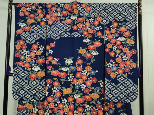 平和屋本店●極上　和染紅型　栗山紅型　栗山吉三郎　振袖　椿　梅　鉄紺色地　鬼しぼ縮緬　逸品　DZAB4366kh6