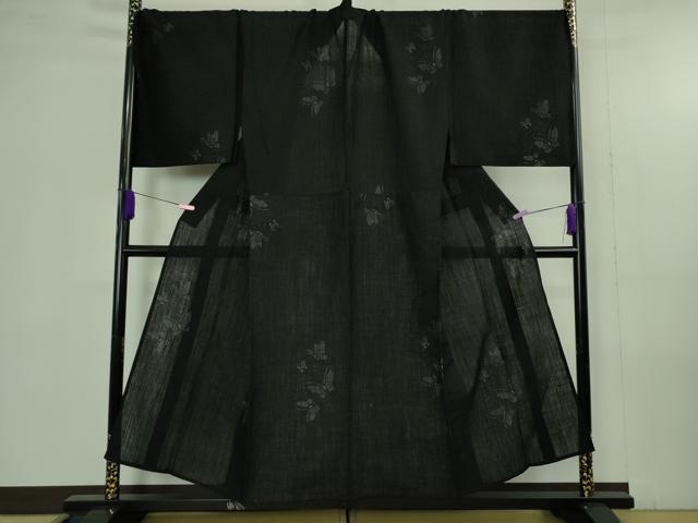 平和屋本店＊希少 夏物 男性 本場結城紬 重要無形文化財 本場夏結城 野村半平 キングサイズ 80亀甲 飛び亀甲柄 舞蝶 黒地 逸品 DZAB4378kh6_1