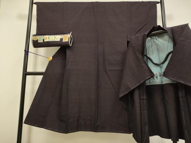 平和屋着物●極上　男性　本場結城紬　重要無形文化財　アンサンブル　色無地　濃い似せ紫色　証紙付き　逸品　DZAB4711kh6