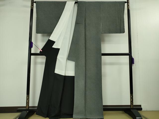 平和屋着物●極上　江戸小紋　新井梅春　重要無形文化財彫　秘伝極型江戸小紋　鮫小紋柄　黒×白　反端付き　逸品　未使用　DZAB4909kh6_2