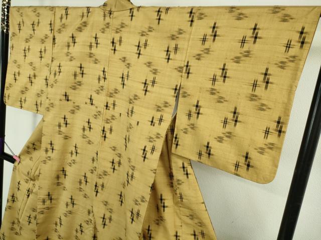 平和屋着物●極上　国指定重要無形文化財　本場久米島紬　手織　逸品　DZAB5187kh6_3