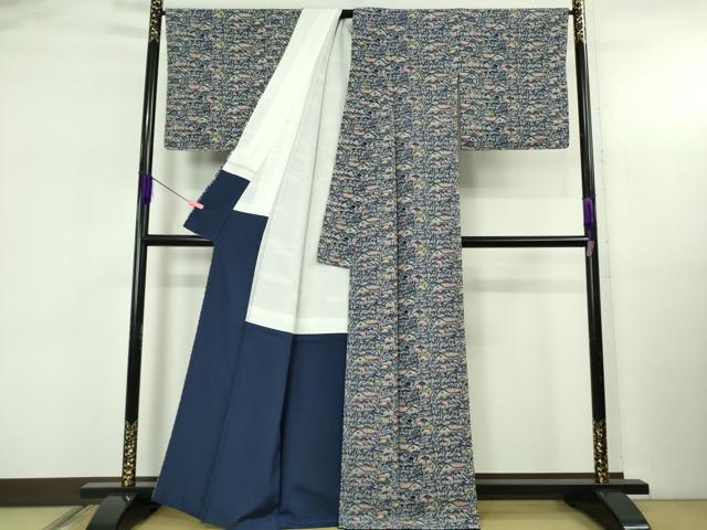 平和屋本店●極上　人間国宝　玉那覇有公　本場琉球紅型　小紋　松　屋根　参考資料付き　逸品　DZAB5233kh6_2