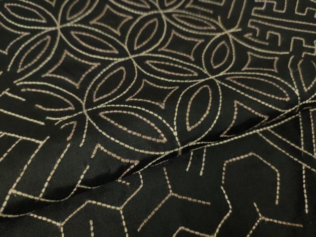 平和屋本店●極上　本場大島紬　訪問着　刺し子　総刺繍　名物裂　黒地　まるやま扱い　逸品　DZAB5492kh6 平和屋本店○極上 本場大島紬 訪問着 刺し子 総刺繍 名物裂 黒地 まるやま