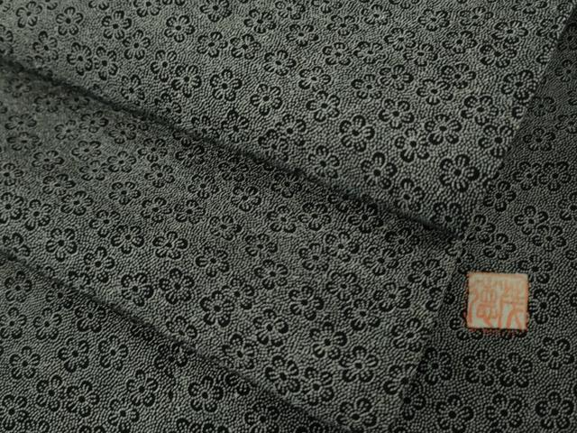 平和屋着物●極上　江戸小紋染工房　小林染芸　小林茂徳　江戸小紋　舞花文　黒×白　逸品　DZAB5662kh6