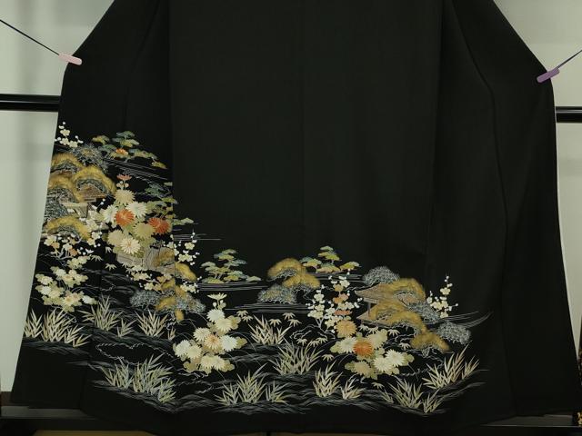 平和屋本店●極上　創業460年・千總　黒留袖　駒刺繍　風景吉祥花松文　金彩　逸品　DZAB6366kh6_3