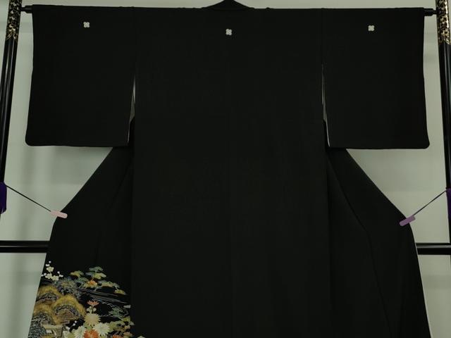 平和屋本店●極上　創業460年・千總　黒留袖　駒刺繍　風景吉祥花松文　金彩　逸品　DZAB6366kh6_2