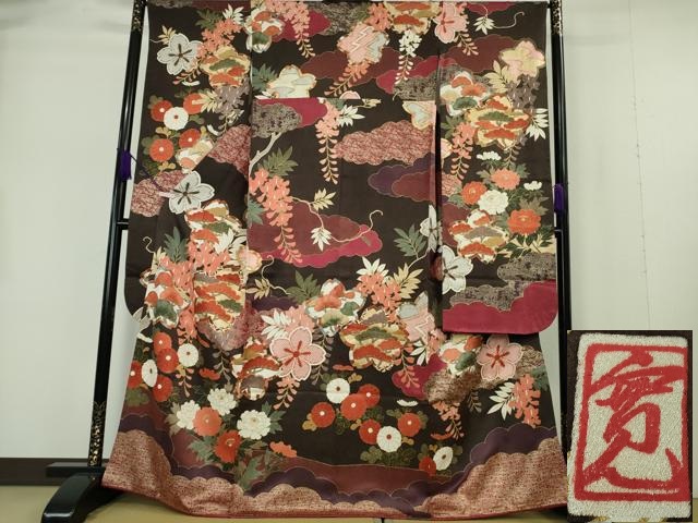 平和屋本店●極上　皇室献上作家　藤井寛　振袖　駒刺繍　雲取り吉祥花松文　黒紅色地　金彩　逸品　DZAB7242kh6