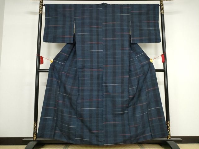 正絹長襦袢／菱模様／半衿つき／丈128㎝ 正絹長襦袢／菱模様／半衿つき