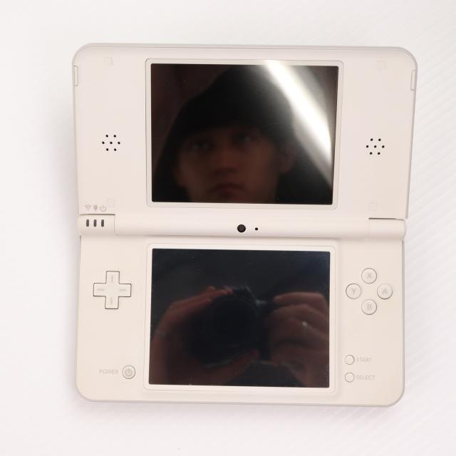 中古即納】[NDS] (本体) ニンテンドーDsi LL ナチュラルホワイト