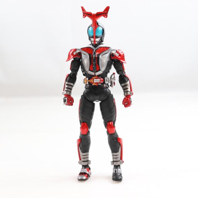 【中古即納】[FIG] スリーブ無し CTM会員限定 S.H.Figuarts(フィギュアーツ) 真骨彫製法 仮面ライダーカブト ハイパーフォーム 真骨彫製法 10th Anniversary Ver. 完成品 可動フィギュア バンダイスピリッツ(20241130)_4