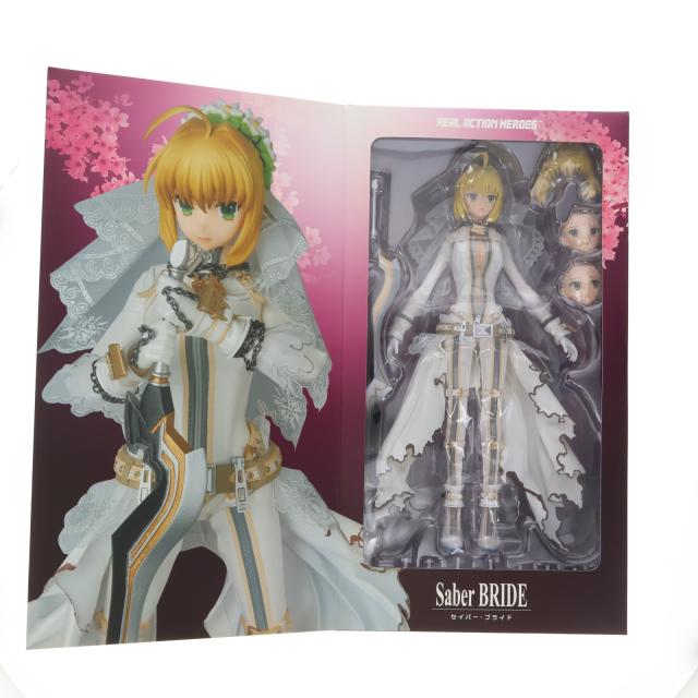 【中古即納】[FIG] リアルアクションヒーローズ No.740 RAH セイバー・ブライド Fate/EXTRA CCC(フェイト/エクストラ CCC) 完成品 可動フィギュア メディコム・トイ(20160724)_4