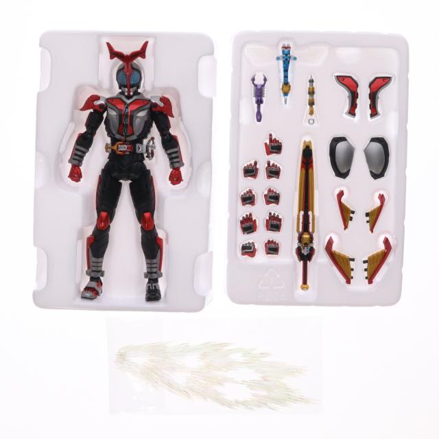 【中古即納】[FIG] 魂ウェブ商店限定 S.H.Figuarts(フィギュアーツ) 真骨彫製法 仮面ライダーカブト ハイパーフォーム 完成品 可動フィギュア バンダイ(20180228)_4