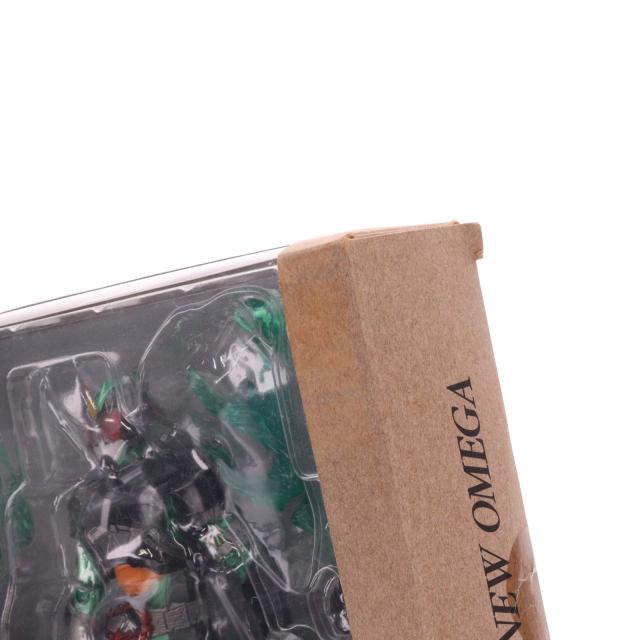 【中古即納】[FIG] Amazon.co.jp限定 S.H.Figuarts(フィギュアーツ) 仮面ライダーアマゾンニューオメガ Amazon限定Ver. 仮面ライダーアマゾンズ 完成品 可動フィギュア バンダイ(20171123)_2