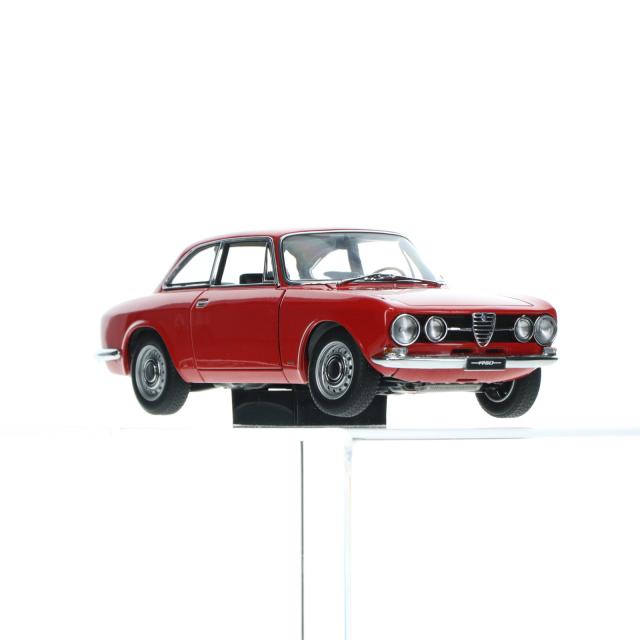 【中古即納】[MDL] MILLENNIUM 1/18 ALFA ROMEO 1750 GTV RED/LH DRIVE 完成品 ミニカー(70102) AUTOart(オートアート)(19991231)