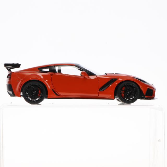 【中古即納】[MDL] オートアート・コンポジットモデルシリーズ 1/18 シボレー コルベット (C7) ZR1(オレンジ) 完成品 ミニカー(71279) AUTOart(オートアート)(20240519)