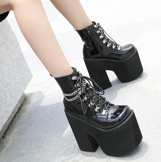 ブーツレディース 厚底 ショートブーツ レディース ショートブーツ 厚底 ぺたんこ 歩きやすい ヒール17cm フラット コスプレ 大きいサイズ ブーツの通販は 5,611円