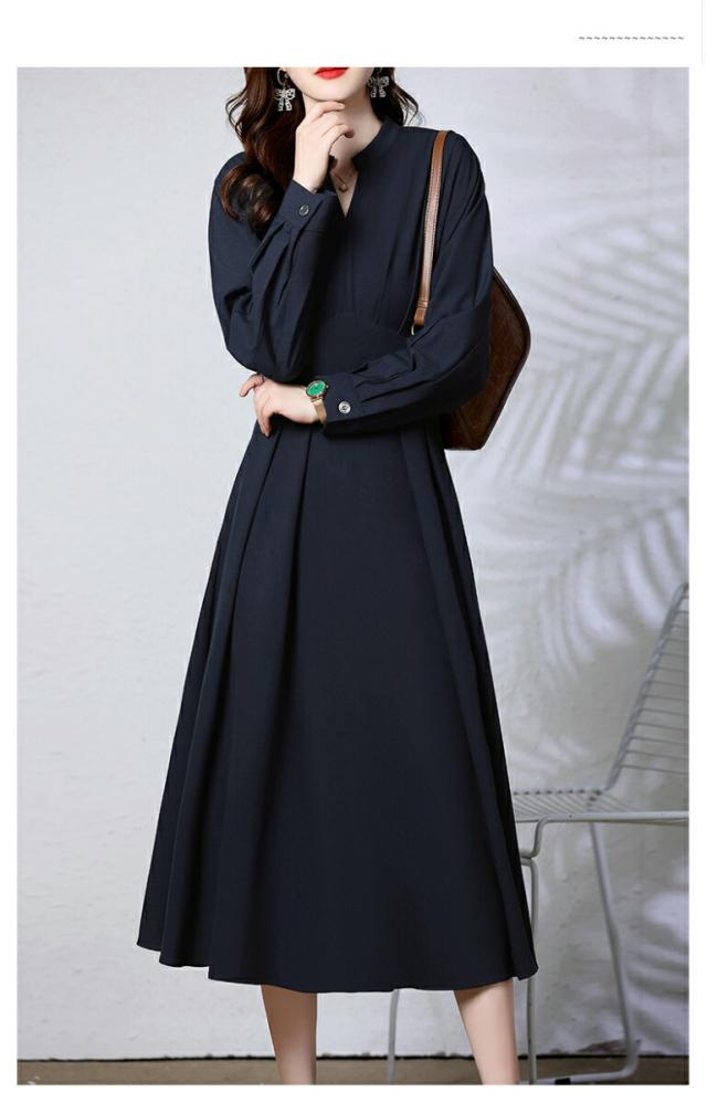 美しいシルエットが映えるシンプルデザイン♪落ち着いた色使いが心地よい大人女子の等身大コーデレディースファッション ワンピース