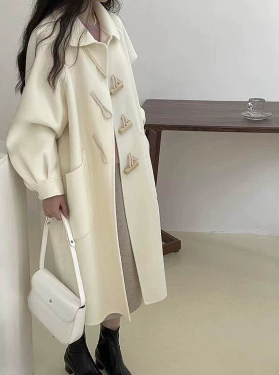 レディース コート アウター 上着 ダッフル ロング 長袖 ボリューム袖 襟付き ストレート ポケット ポリエステル かわいい 大人可愛い きれいめ シンプル カジュアル 上品 おしゃれ