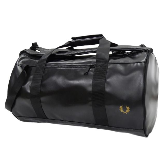 【セール 25％OFF！】FRED PERRY フレッドペリー メンズバレルバッグ L8255 / TONAL BARREL BACKPACK ブラックの通販は 11,286円