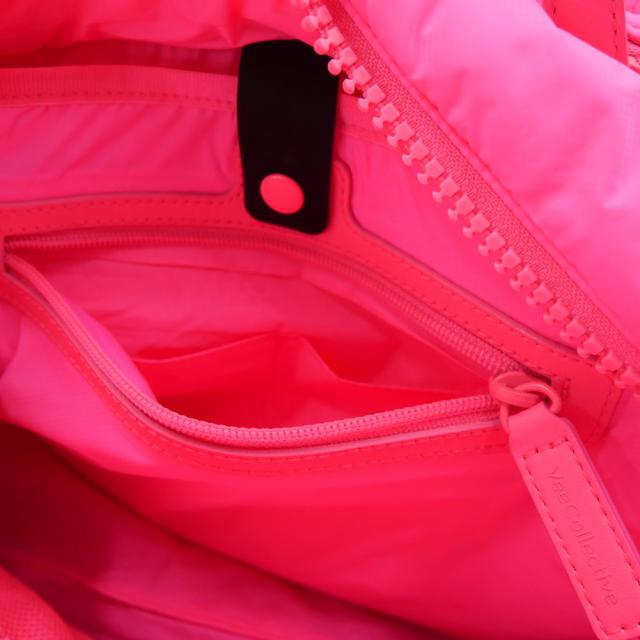 旧作お買い得セール！ VEE COLLECTIVE ヴィーコレクティヴ バッグ