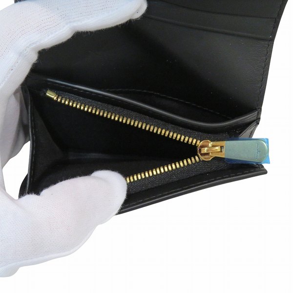 フェラガモ ガンチーニ JL-22D890 2つ折り財布 レディース【中古】 