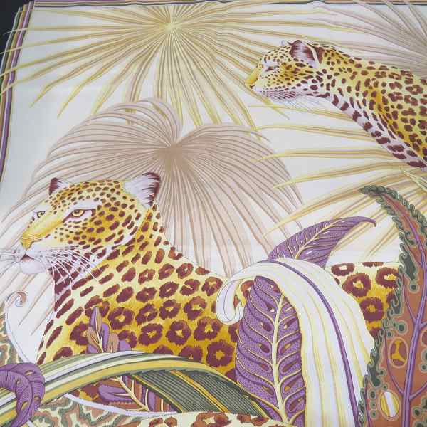 フェラガモ 大判 ヒョウ ボタニカル柄 ブランド小物 スカーフ