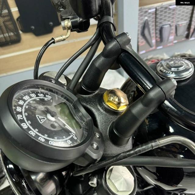 トライアンフ ボネヴィルスピードマスタースピード TWIM1200 スルクストンスクランブラー オートバイ アクセサリー 真鍮製ステアリング ステムキャップ ナット_3