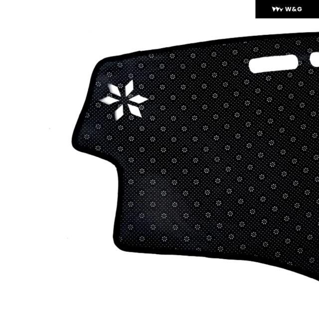 us toyota シエナ ムーンアイズ製 ダッシュマット ハイラックスrzn152