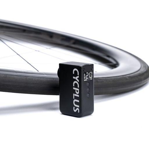 CYCPLUS 自転車 空気入れ 気圧表示 MAX 120PSI 携帯 電動ポンプ 携帯ポンプ 小型 電動空気入れ 米式仏式英式バルブ対応