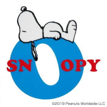 Snoopy スヌーピー イニシャルステッカー アルファベットo Sn225の通販はau Pay マーケット シャイニングストア