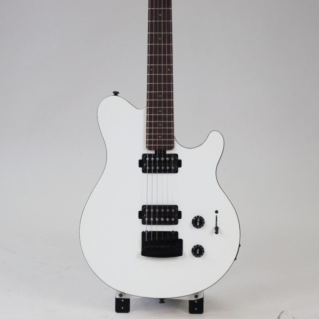 Sterling By Musicman SUB AXIS WHITE アウトレット S.U.B.SERIES