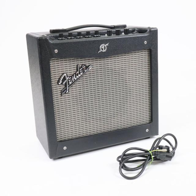 フェンダー Fender Rumble LT25 ベースアンプ 【公式通販】