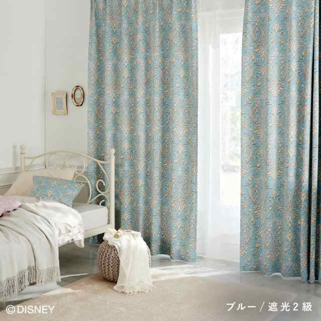 ベルメゾン×Disney 遮光カーテン（ロンドンの街を楽しむプーさん